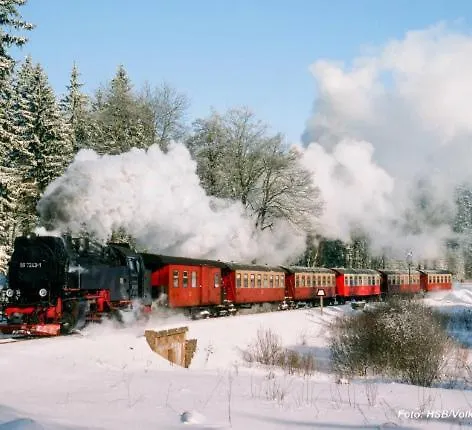 Mitten In Mit Tollem Ausblick 布劳恩拉格